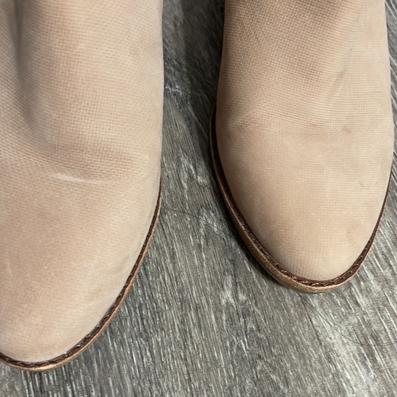 Used GB Gianni Bini Tan Bootties Size 7 - Picture 5 of 8